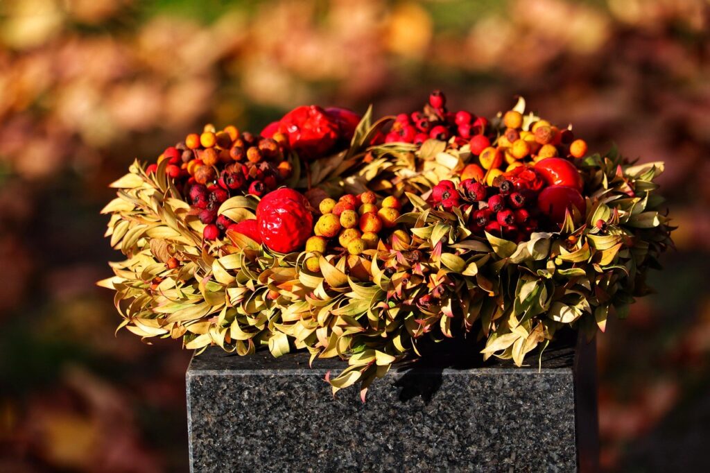 wreath, tombstone, tomb, grief, graveyard, souvenir, commemorate